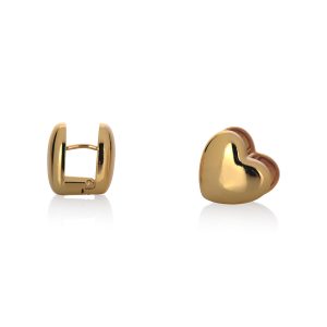 עגילים בגוון זהב בעיצוב לב חלק ומבריק